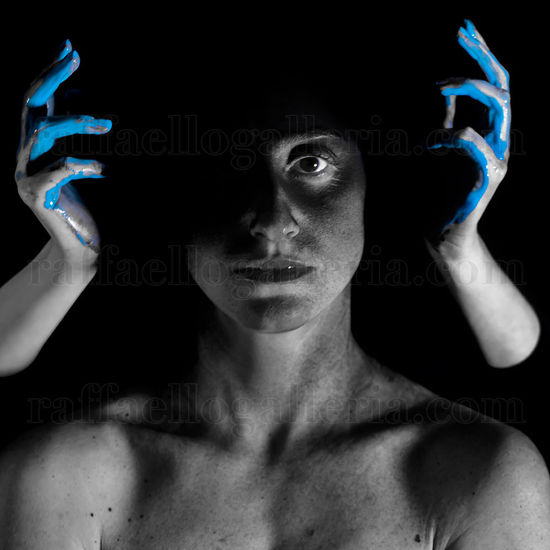 Immagine di Liquid-A #16 Light Blue Hands